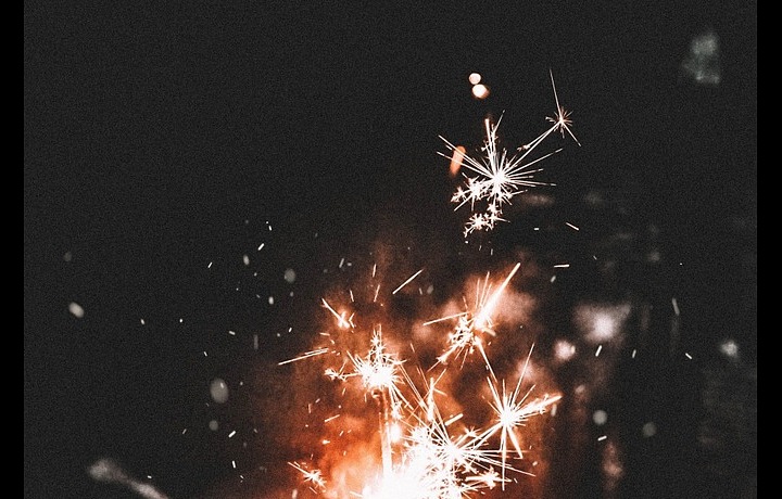 Ohňostroje byly poprvé vyvinuty před staletími v Číně a nakonec se rozšířily do Evropy