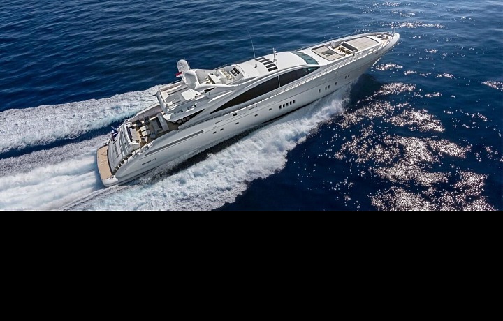 Luxusní plavba s jachtou Mangusta 165