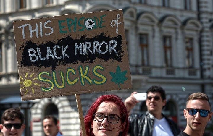 Markéra Gregorová na demonstraci.