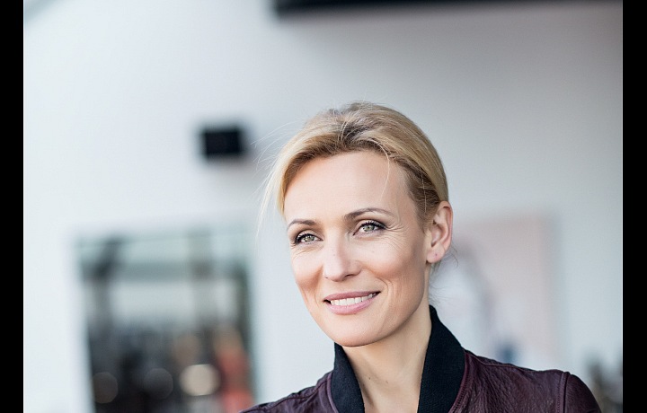 Bývalá modelka nafotila kampaň pro Roberta Coina. 