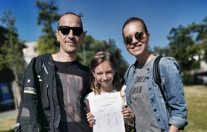 Homola s dcerou a Darou Rolins. 