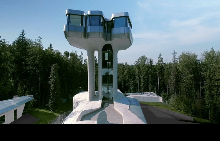 Nádherná stavba v ruském lese