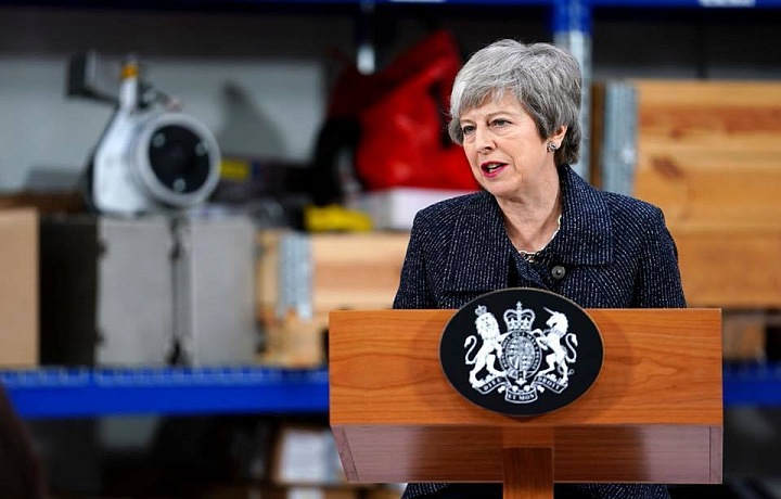 Theresa Mayová končí jako premiérka Británie