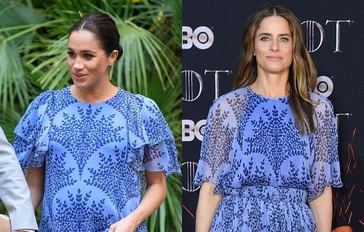 Meghan Markle a Amanda Peet v šatech Carolina Herrera