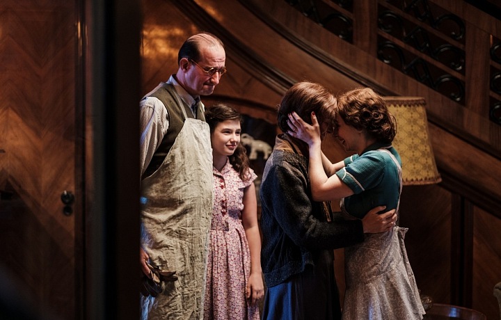 Zábery z filmu Milada