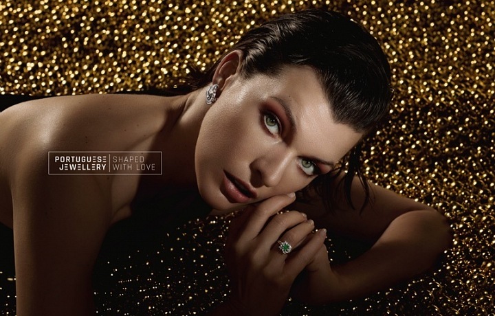 Milla Jovovich v kampani Portuguese Jewellery