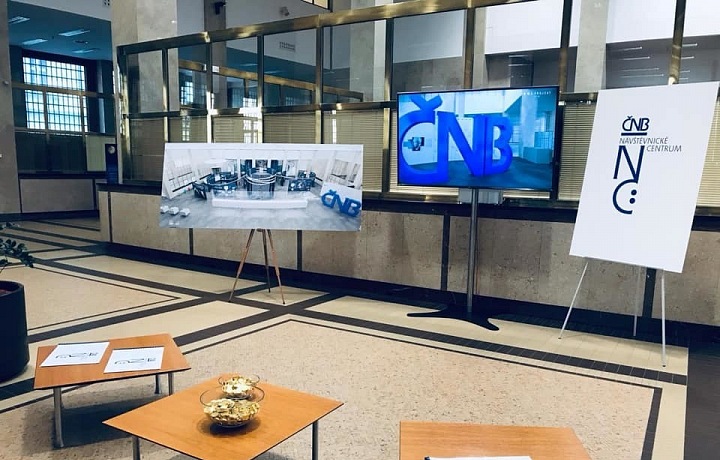 Místnost, kam se dostane i smrtelník, je hned za vchodem.