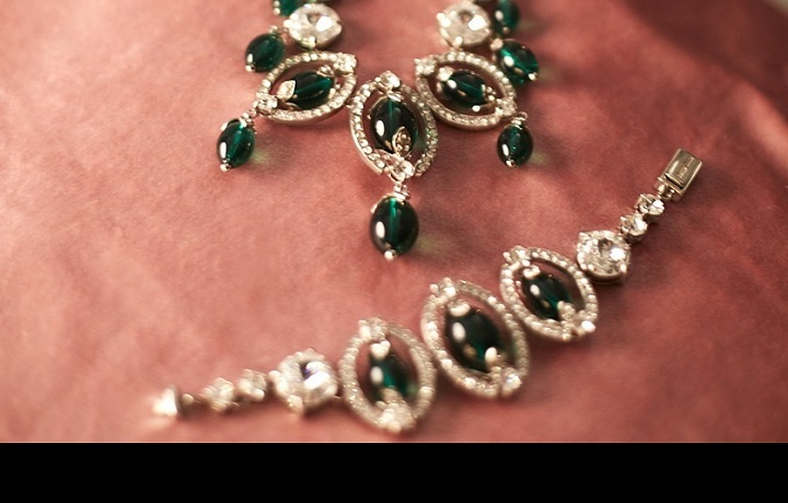 Šperky v odstínu smaragdové zeleně