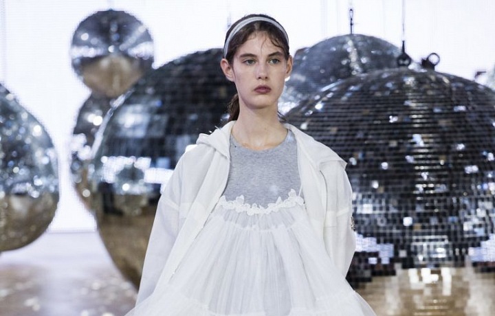 Bílá je neodolatelnou a jemnou barvou