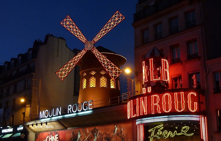 Moulin Rouge - exteriér