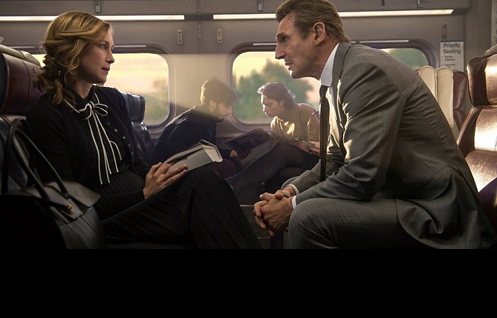 Klíčovou postavu Joanny ztvárňuje Vera Farmigaová