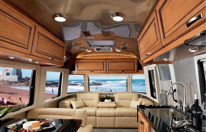 Airsteam 2018 Classic, interiér 