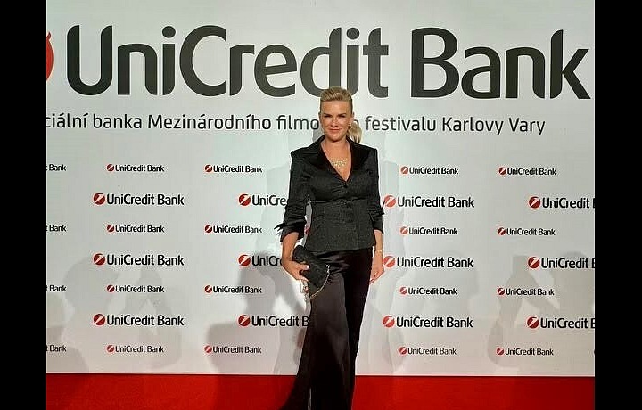 Kalhotový kostým, Barbora Passerova