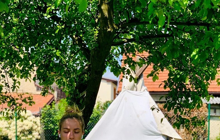Natália při meditaci