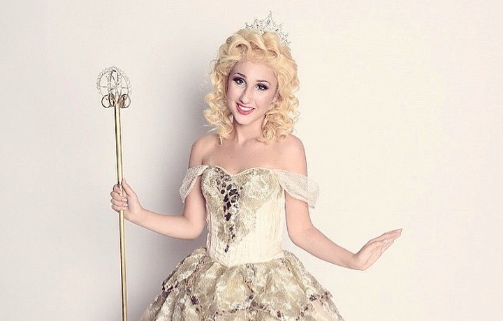 Natálka v muzikálu Čarodějka. 