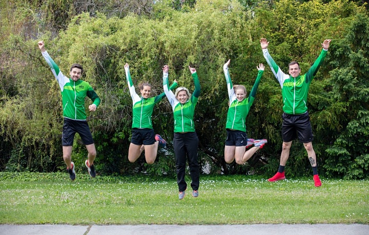 Nerudová ve sportovním. 