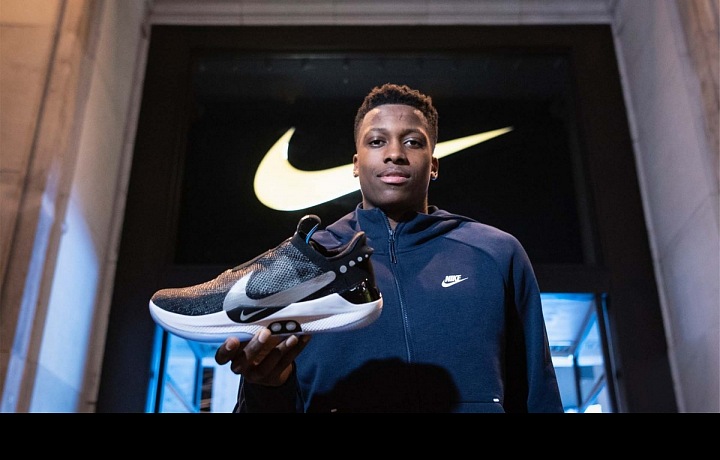 Fancouzská NBA hvězda Frank Ntilikina