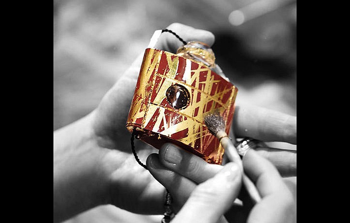 Parfém Opium v novém designu