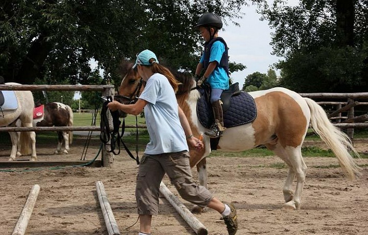 Jízda na poníku na Císařském ostrově
