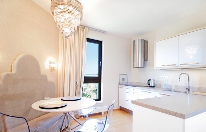 Byt se nachází v luxusním komplexu vybaveném vlastní recepcí