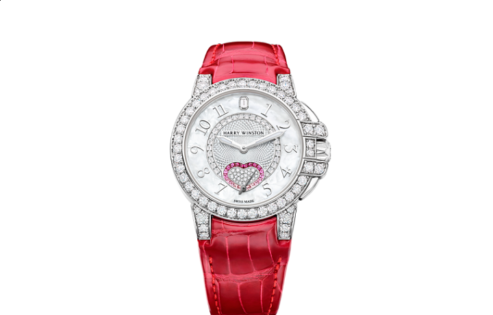 Hodinky z valentýnské kolekce.