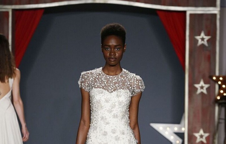 Šaty od Jenny jsou nádherné.