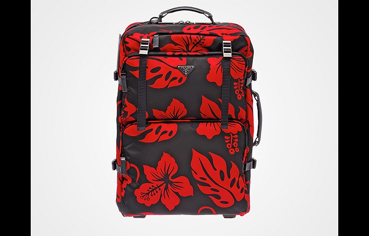 V nápadné červené.