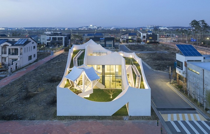 Pohled na stavbu z venku