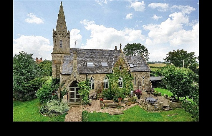 Bývalý kostel v Anglii