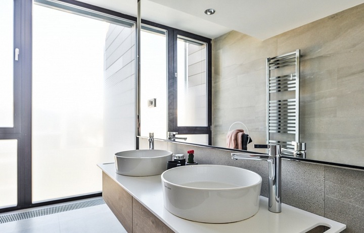 Šárecký dvůr - koupelna bytu v novém domě