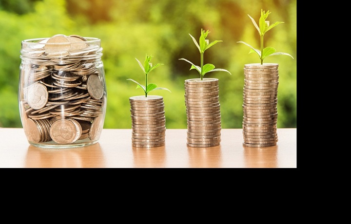 Peníze jako úspory a investice