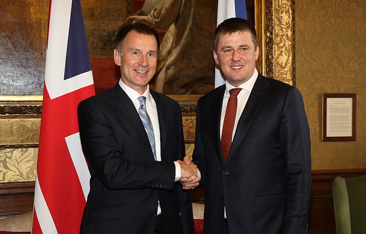 Tomáš Petříček a ministr zahraničí Británie Jeremy Hunt