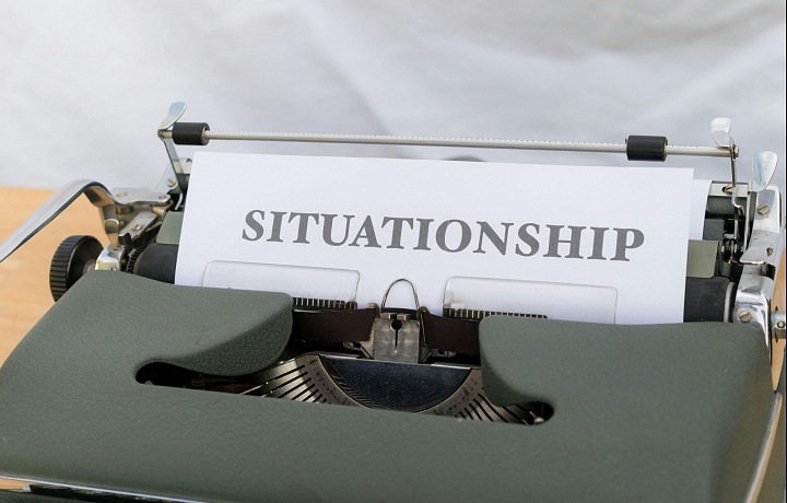 Situationship je volné randění bez závazků