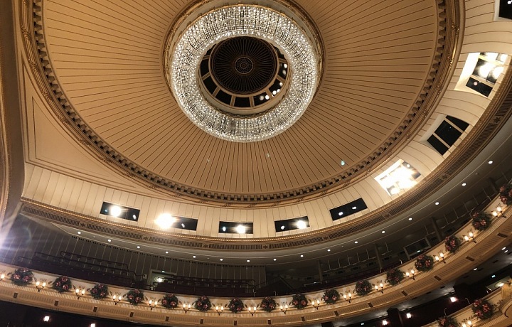 Luxusní interiér Vídeňské opery