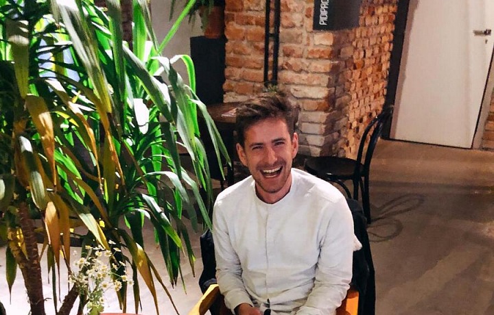 Oliver Pape a odpočinek u kafíčka.
