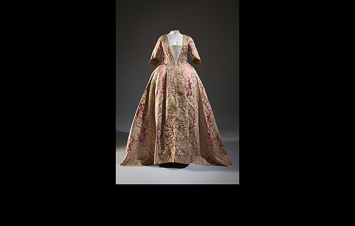 Šaty z 18. století 