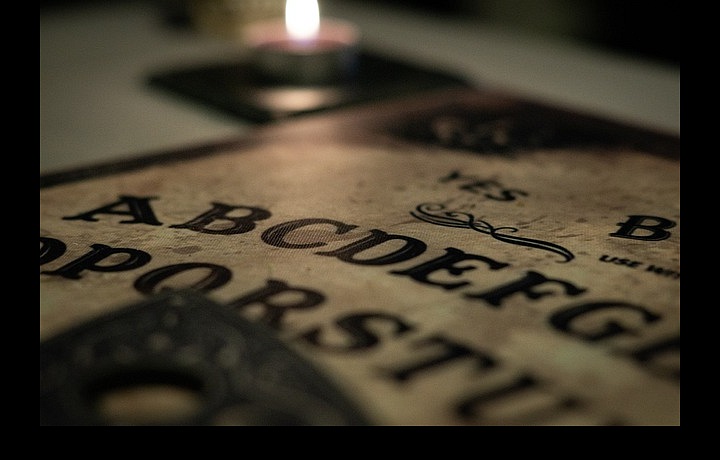 Když je rodina sužována duchy, tohle téma diváci milují