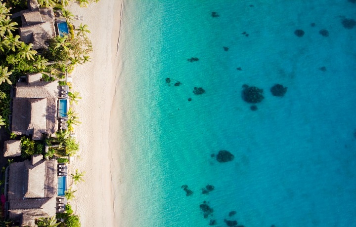 Pláž na ostrově Komo