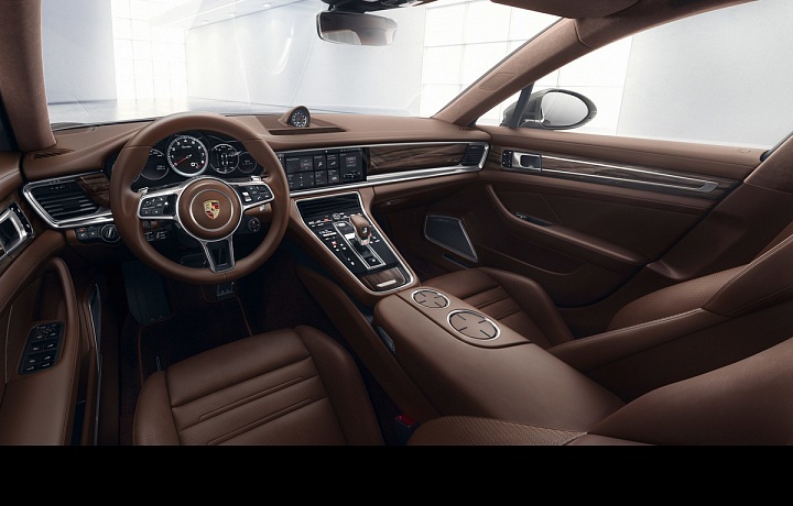 Porsche Panamera Turbo - interiér