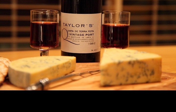 Portské víno Taylor´s a sýr