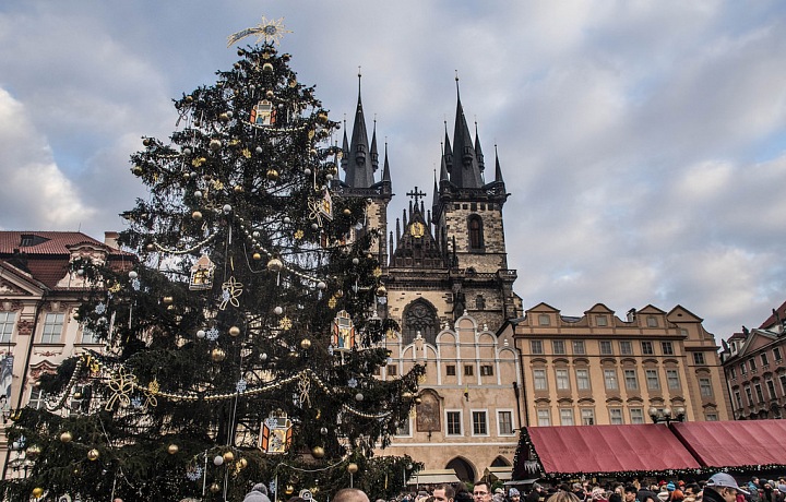Trhy na Staroměstském náměstí v Praze