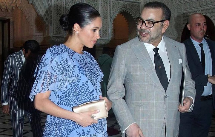 4. místo: šaty Carolina Herrera, psaníčko Dior