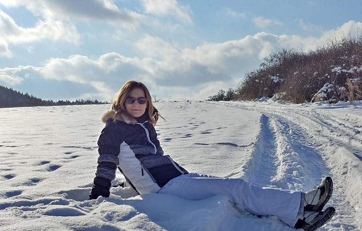 Primátorka na sněhu. 