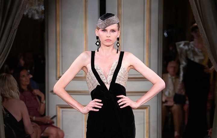 Luxusní doplňky dotváří glamour look