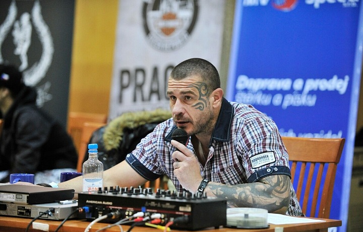 Robert Rosenberg se nyní intenzivně věnuje bojovým sportům