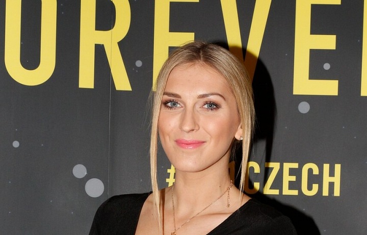 Zorce sluší každá barva.