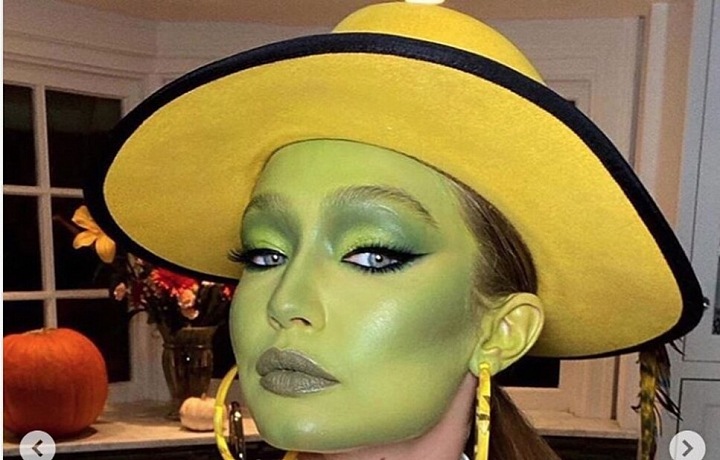 Gigi Hadid jako maska. 