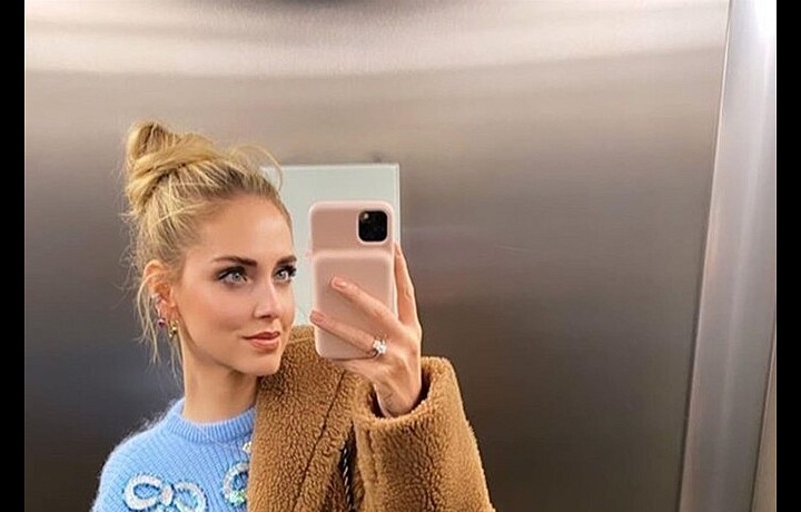 Džíny, svetr a podpatky - pohodlné, ale zároveň stylové!