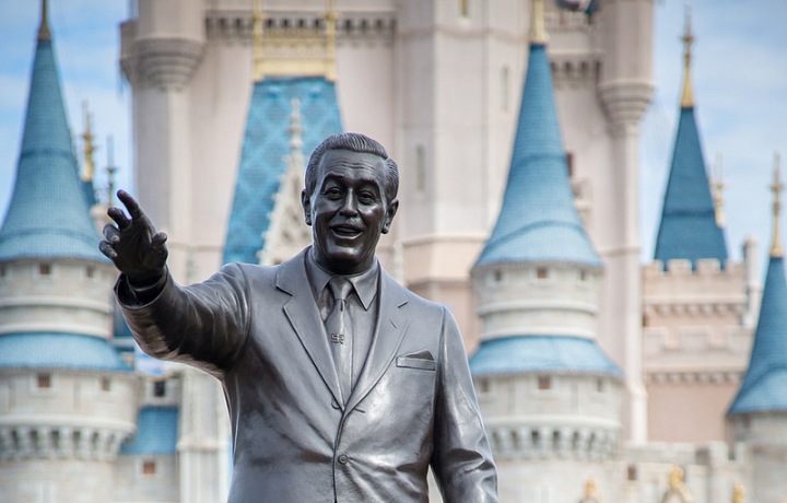 Socha Walta Disneyho