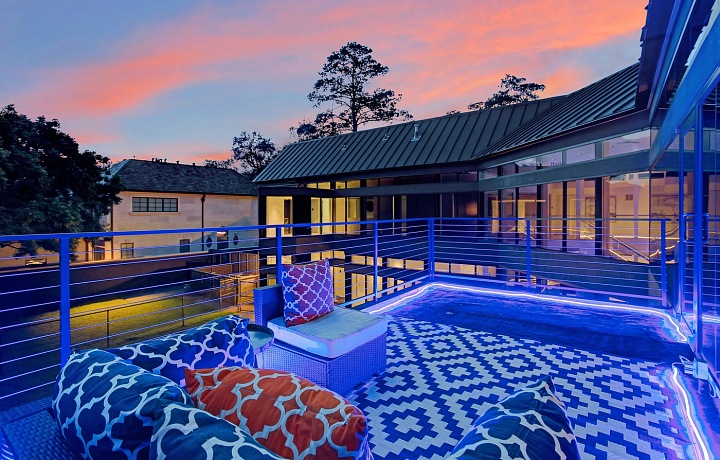 Darth Vader dům v Houstonu, Texas, ikonické osvětlení